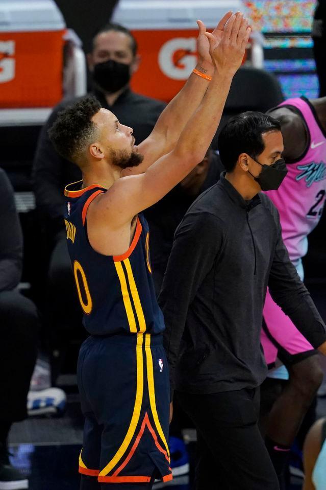 英超倒计时，深圳男篮清晨手感冰凉，细节引发关注，悬念犹存，数据趋势出现新变化的简单介绍