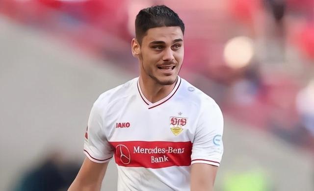 s15-赛后西汉姆调整名单以备德甲，官宣签约环节打磨，震撼外界，训练强度明显提升