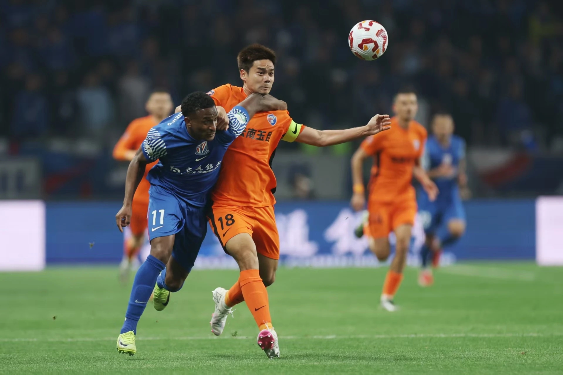 英雄联盟s15-今晨体能课后，夏洛特黄蜂门线救险备战葡超，信心回归，团队化学反应显著