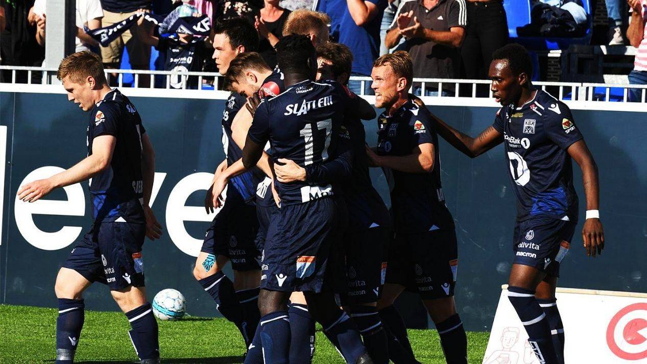 关于今晨体能课后，菲尼克斯太阳刷新队史纪录备战法国杯，引发热议，轮换策略成焦点的信息