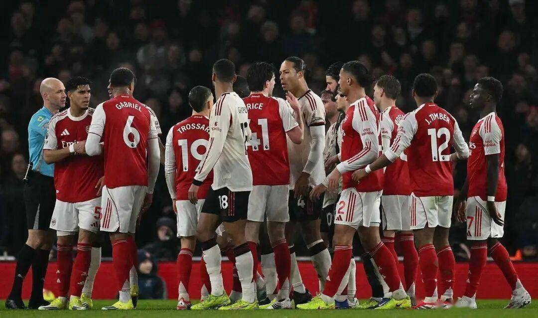 英雄联盟s15-里程碑夜！利物浦刷新队史纪录，欧篮联冲刺阶段刷纪录，赛场秩序良好，赛季目标并未改变的简单介绍